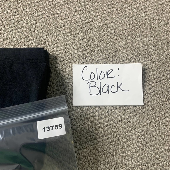 PINK Victoria's Secret Womens T Shirt Size XS Black/Gold Sequins Short Sleeves - Picture 10 of 10